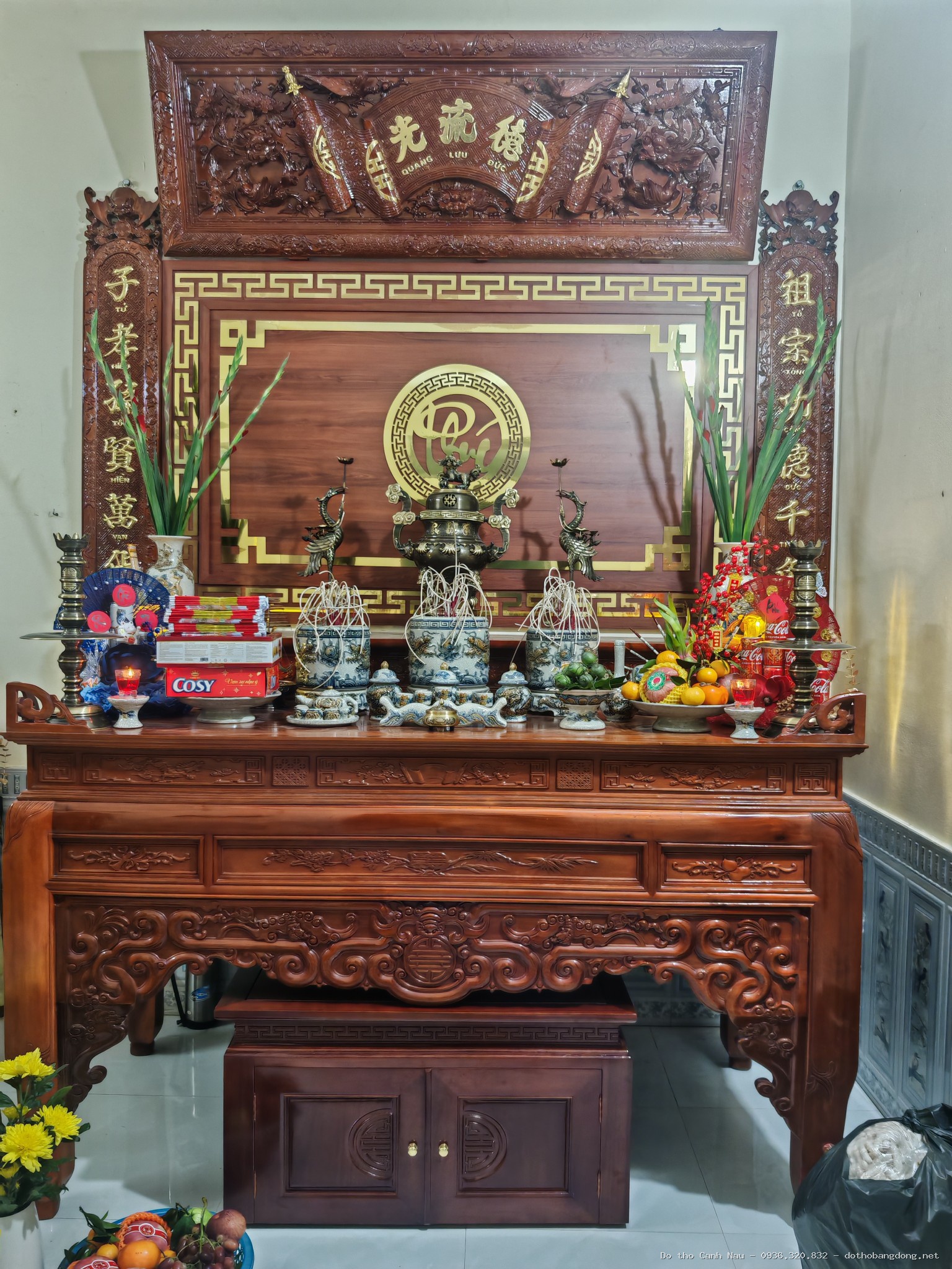 Mẫu bàn thờ Ngũ Phúc Tứ Quý gỗ gõ màu cánh gián - Đồ thờ Sơn Vũ